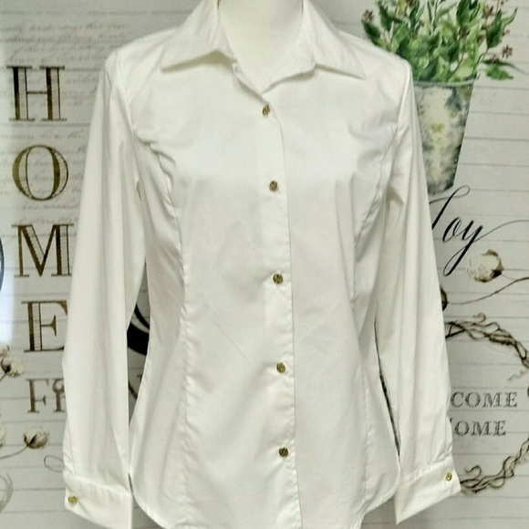 Jaclyn Smith Tops - ❤Jaclyn Smith Solid White Button Down Blouse